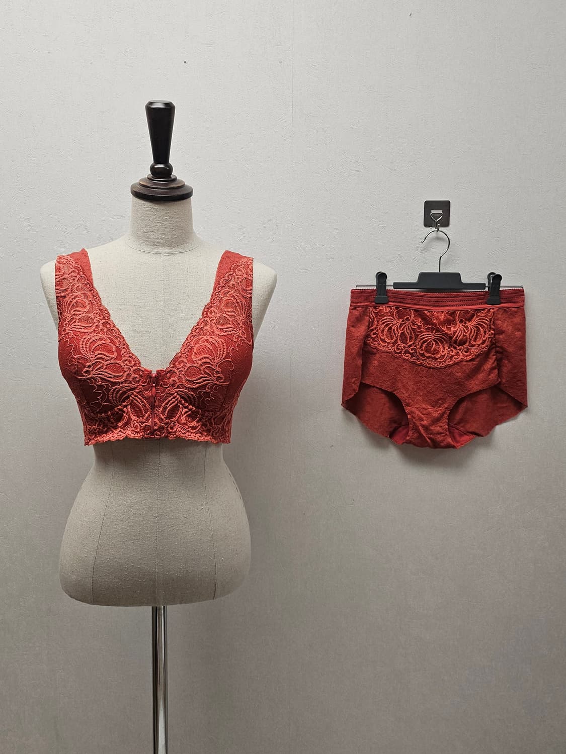 (새상품)피델리아 프리컷팅 올레이스 집업 브라팬티 세트 상품이미지1