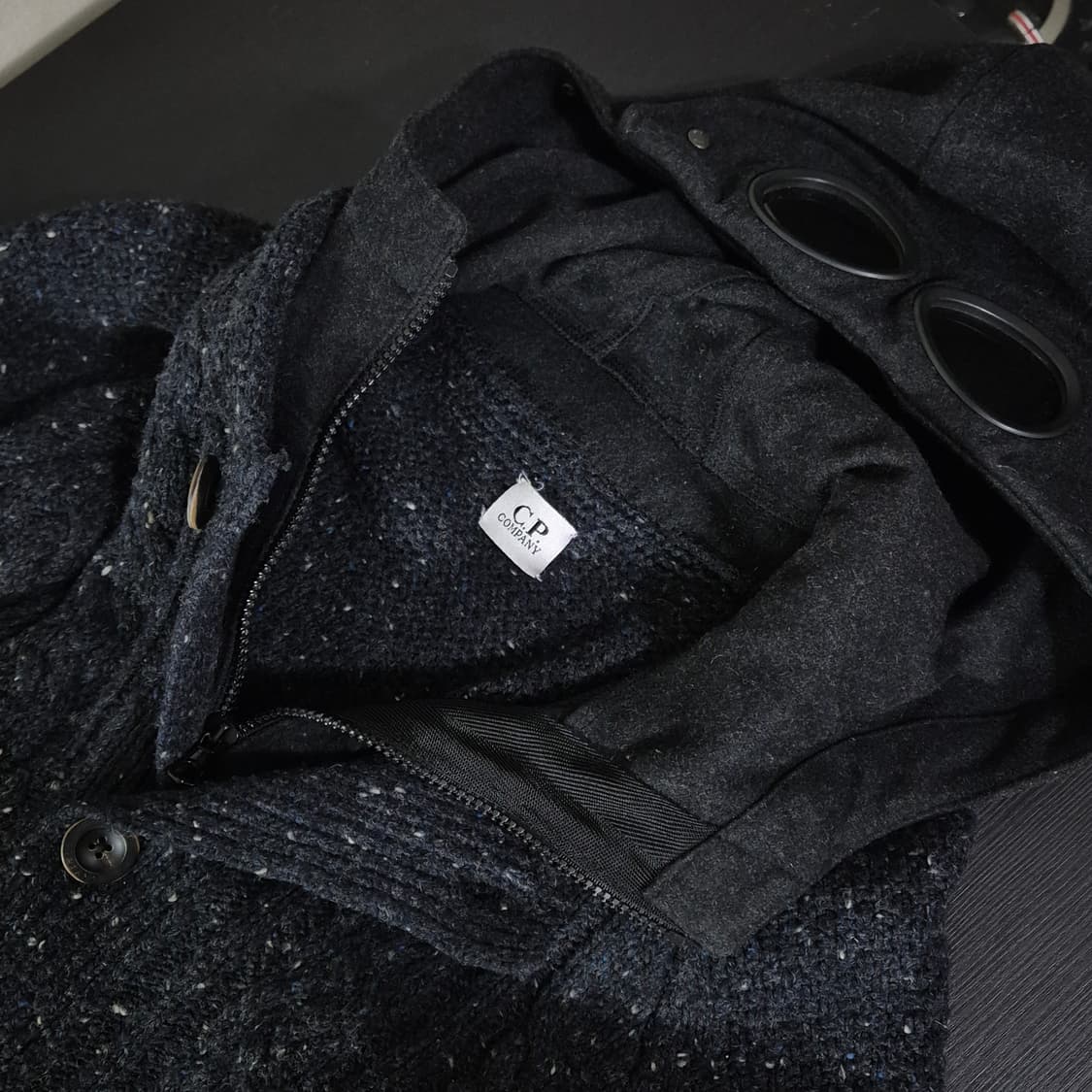 C.P. 컴퍼니 고글 니트 후드집업 상품이미지4
