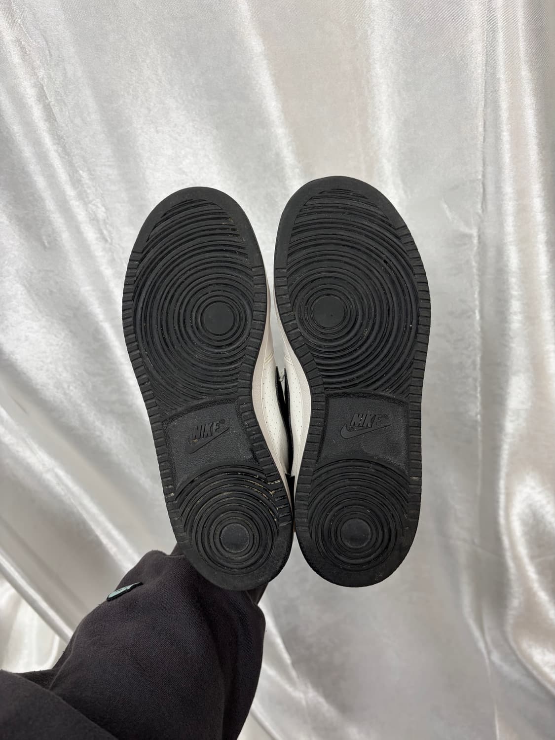 나이키 코트버로우 스니커즈 사이즈245  상품이미지8