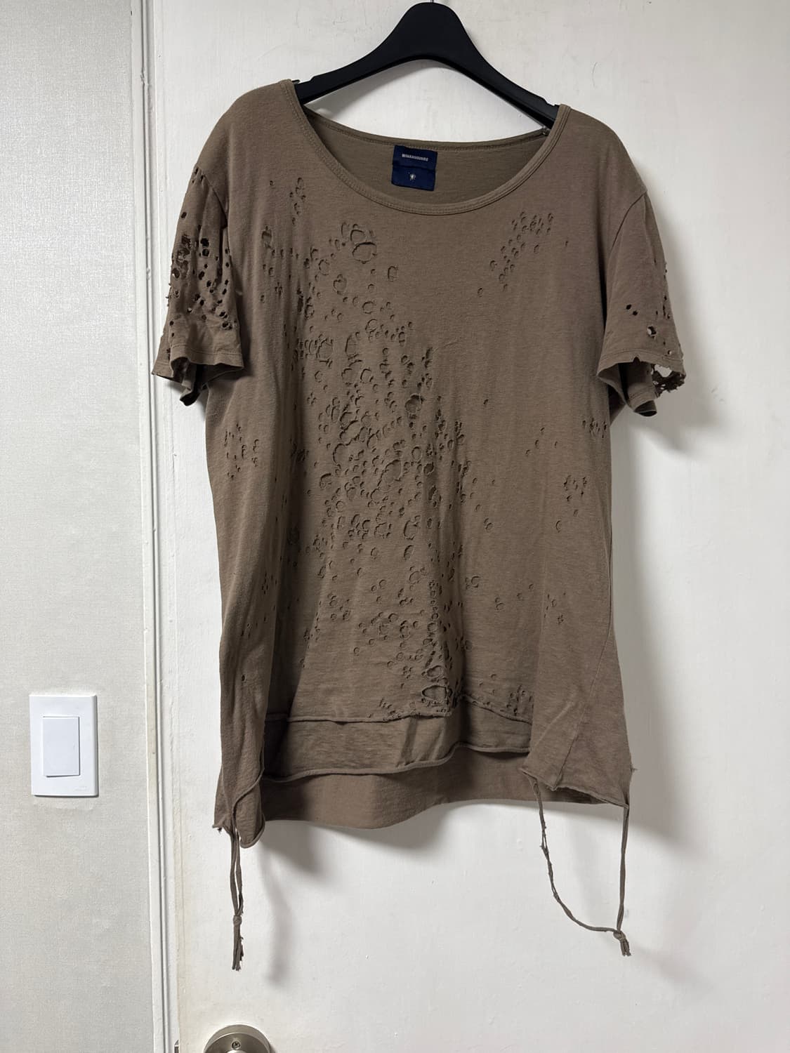 미하라야스히로 그런지 홀 데미지 이중레이어드 반팔 상품이미지3