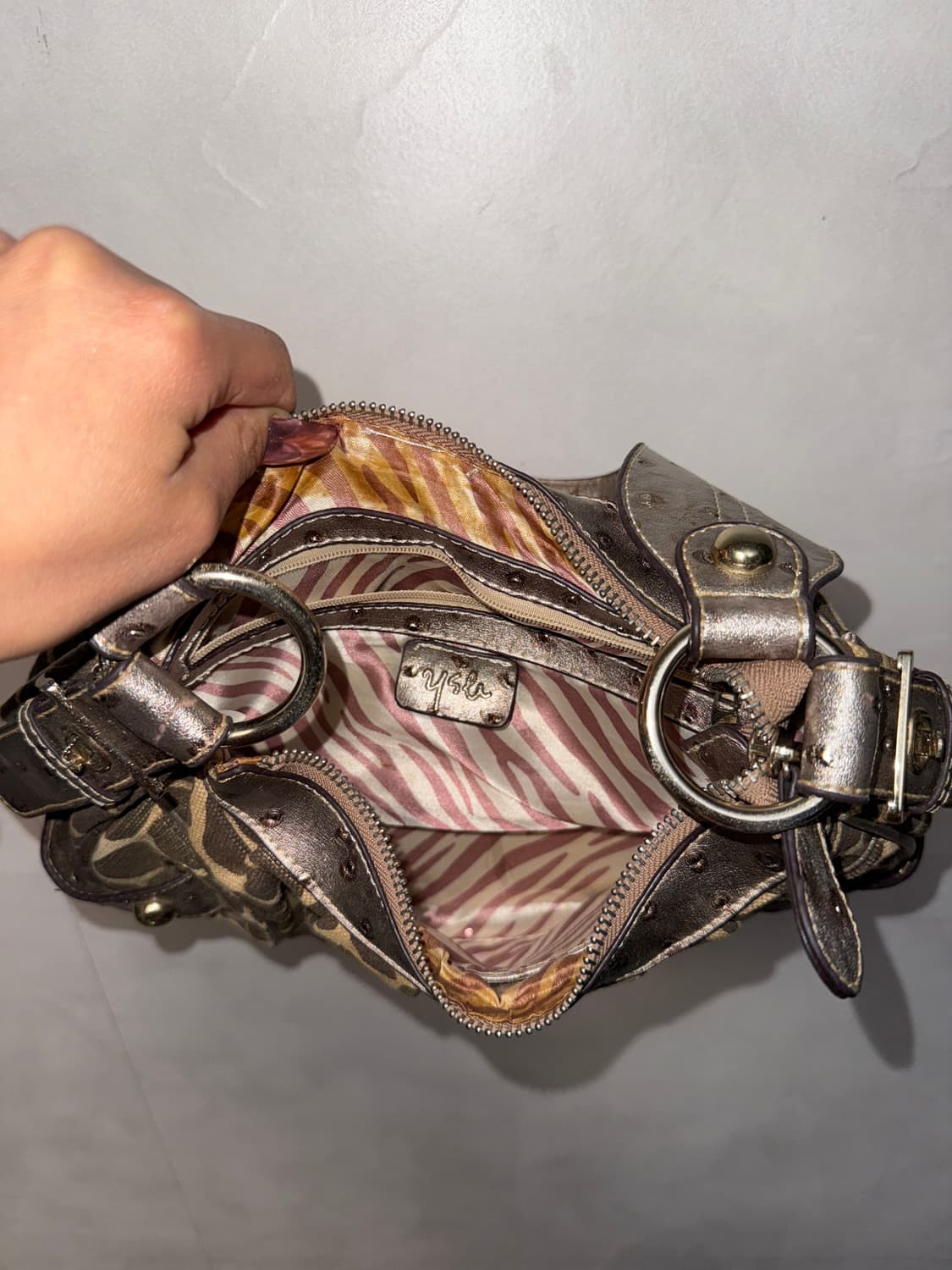 Metal silver brown y2k buckle 숄더백 상품이미지5