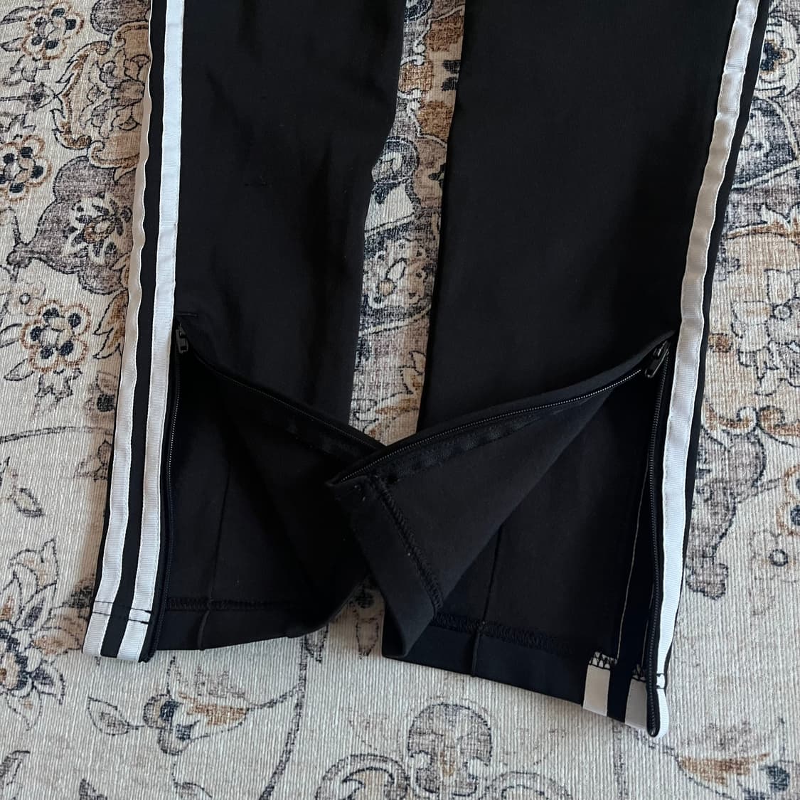 아디다스 신형 유로파 자수로고 트랙팬츠 상품이미지6