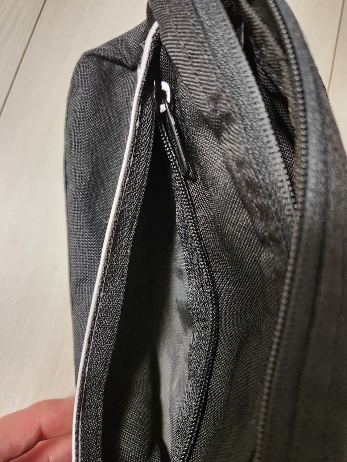 아디다스 러닝 힙색 리니어 퍼포먼스 웨이스트백 S99983

크기(가로x 상품이미지2