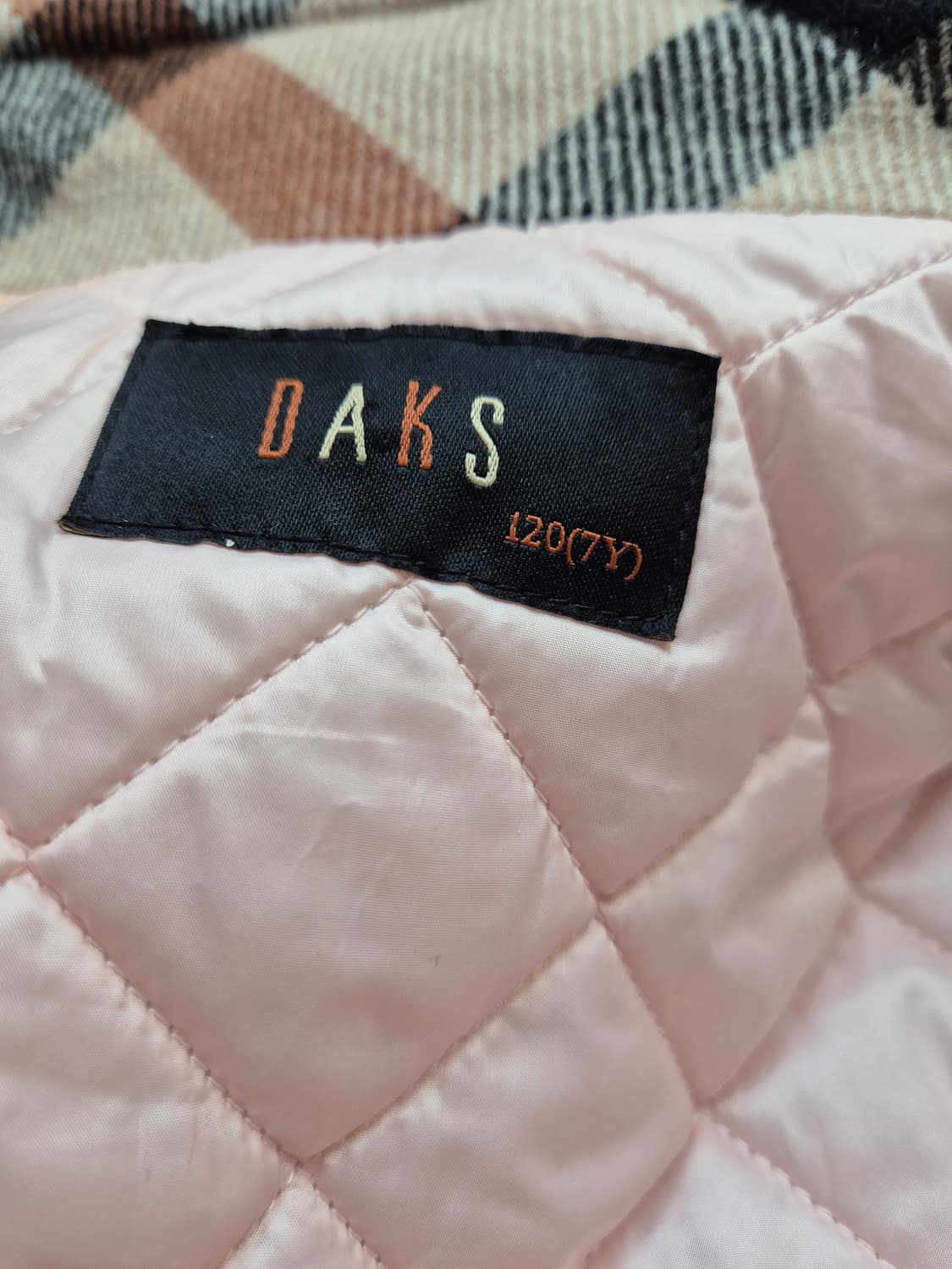 닥스 여아 코트 120사이즈 판매합니다. 모 88% 혼방이라 따뜻하고 고 상품이미지3