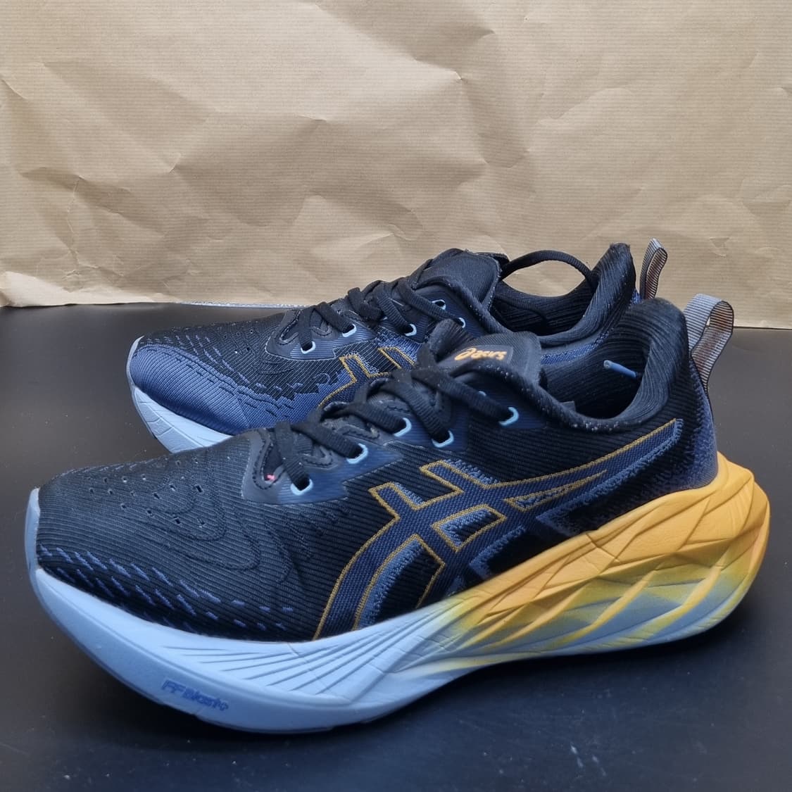 아식스 노바블라스트4 런닝화255 상품이미지1