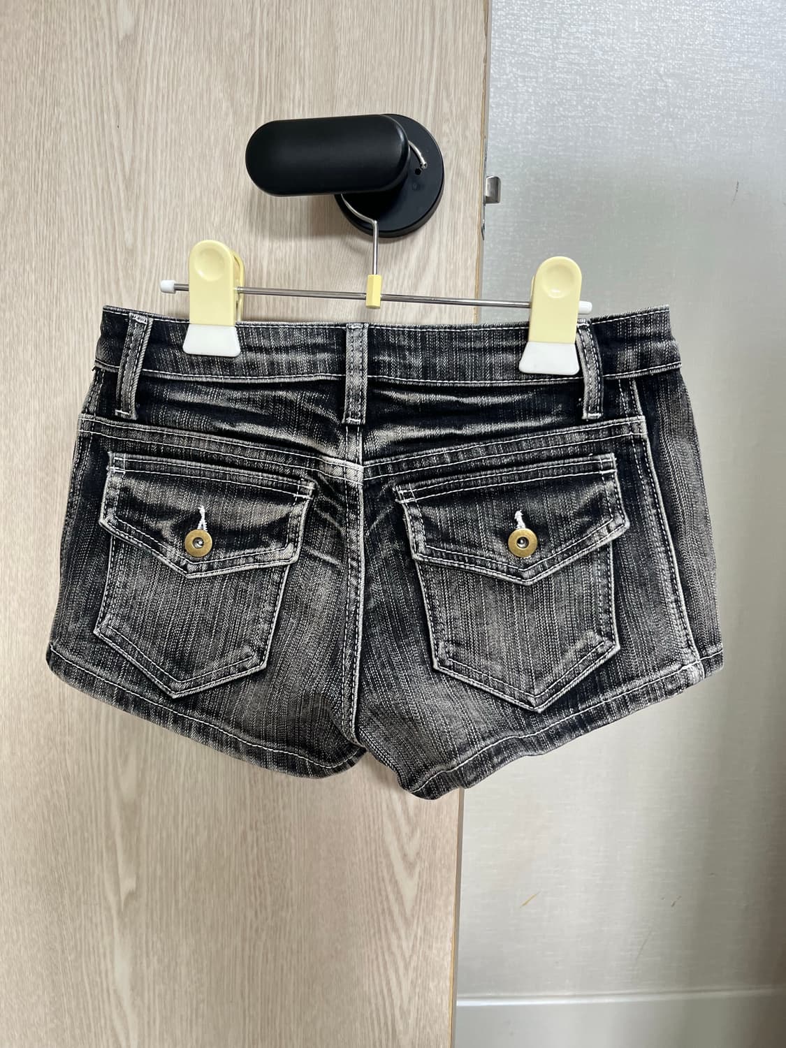 사토미라디오 Crack glam denim shorts 상품이미지2