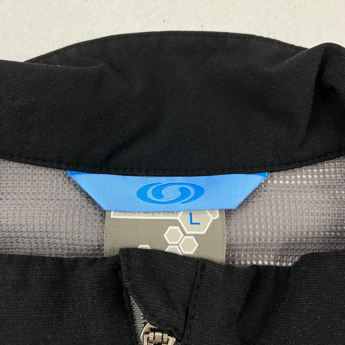 살로몬 액티 라이트 나일론 유틸리티 베스트 (100) 상품이미지8