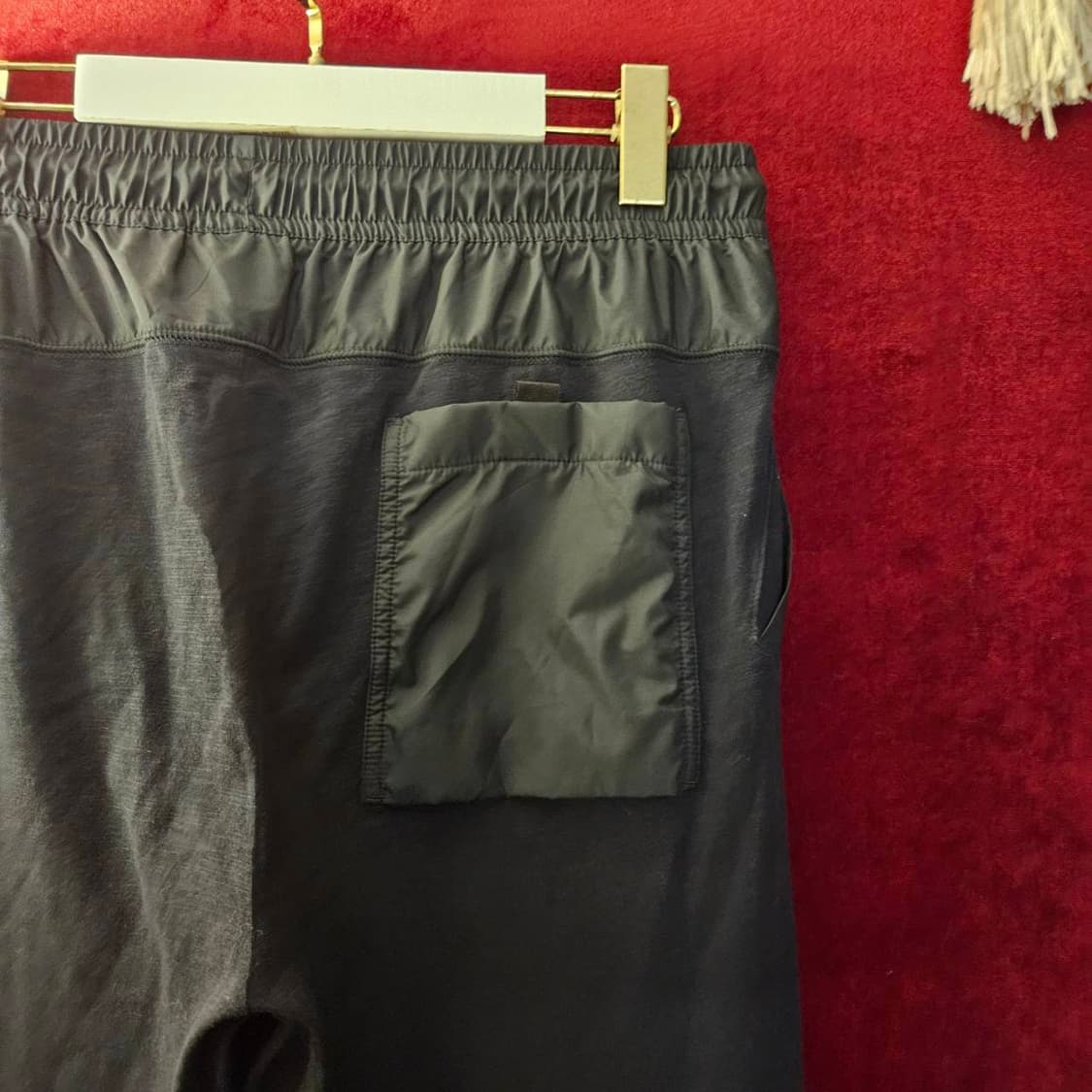 나이키(Nike) 나일론 코튼 배색 조거팬츠
Lsize 상품이미지6