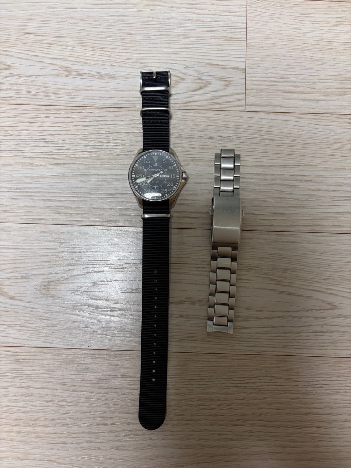 해밀턴 카키 에비에이션 파일럿 쿼츠 상품이미지1