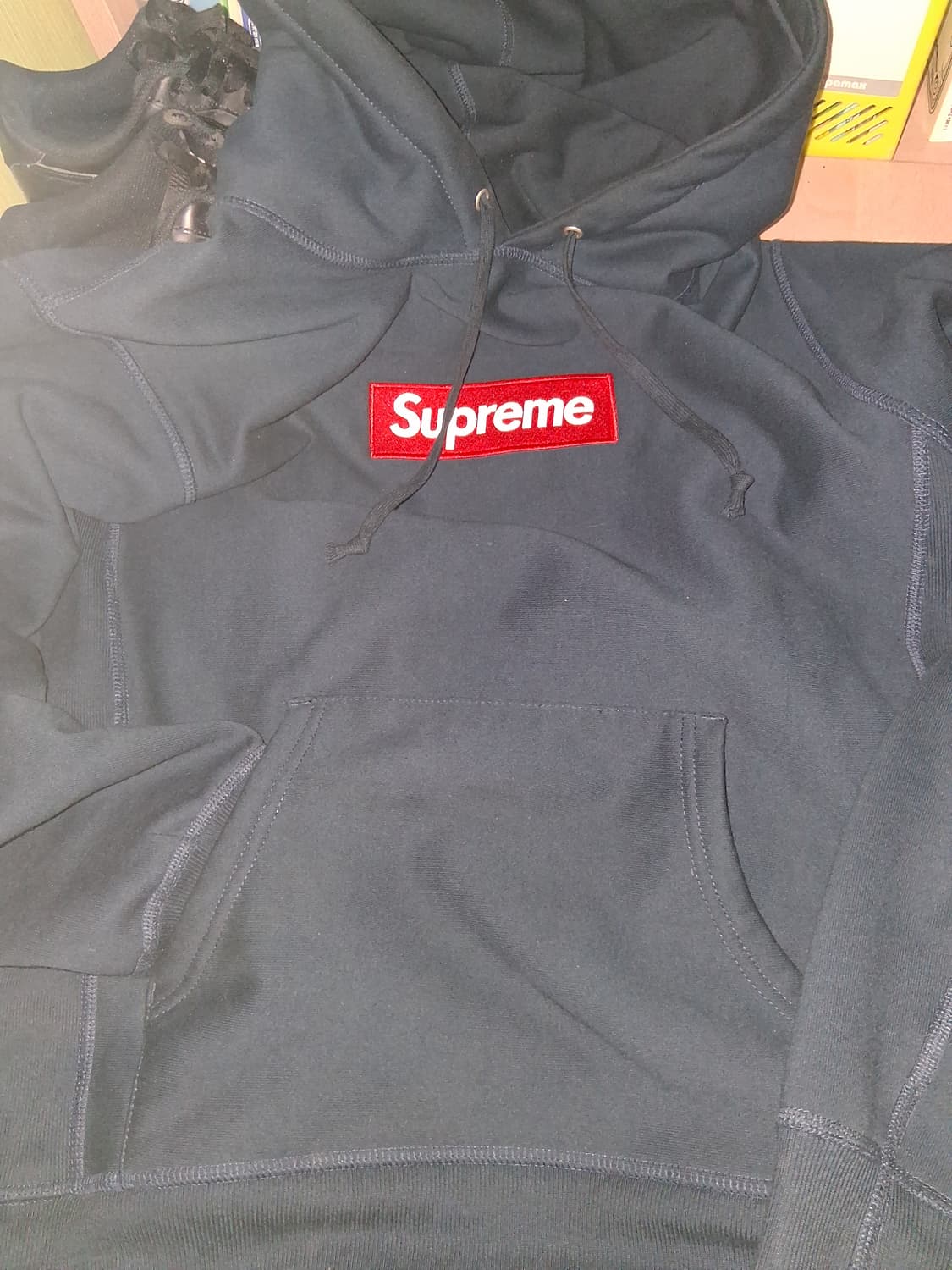 슈프림24FW 네이비 후드티 상품이미지1