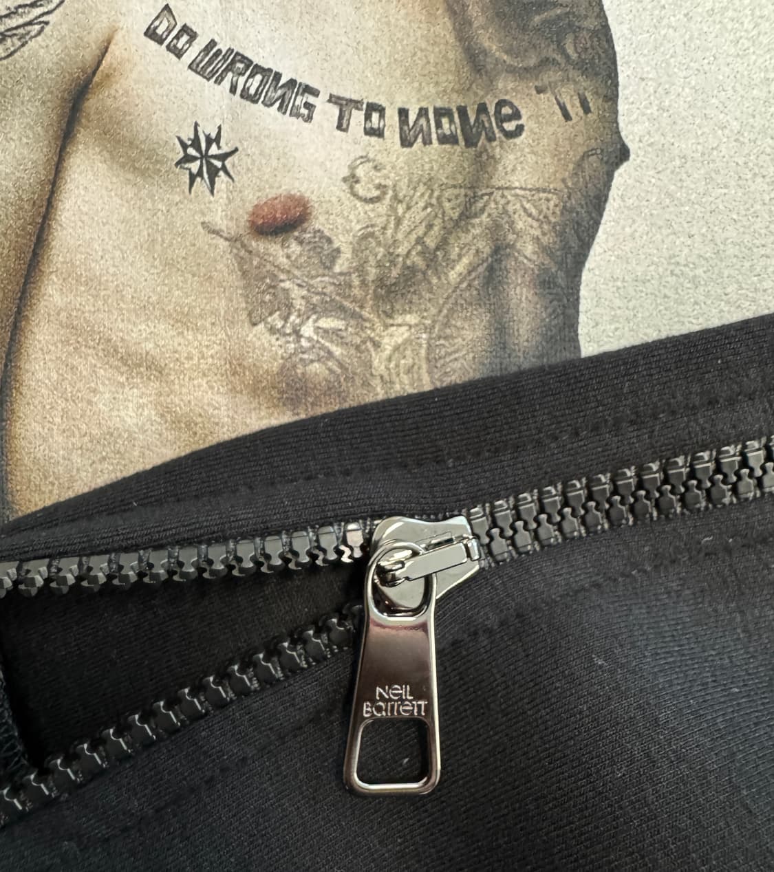 NEIL BARRETT 닐바렛 타투 석고상 프린트 스웻셔츠 M 상품이미지8