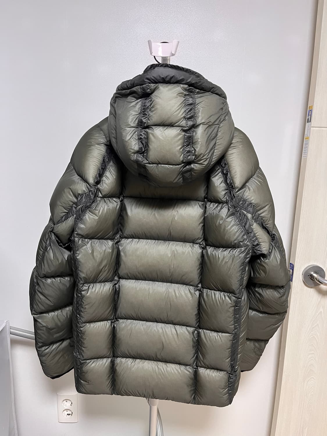 Cp컴퍼니 dd쉘 다운 올리브 54사이즈 상품이미지6