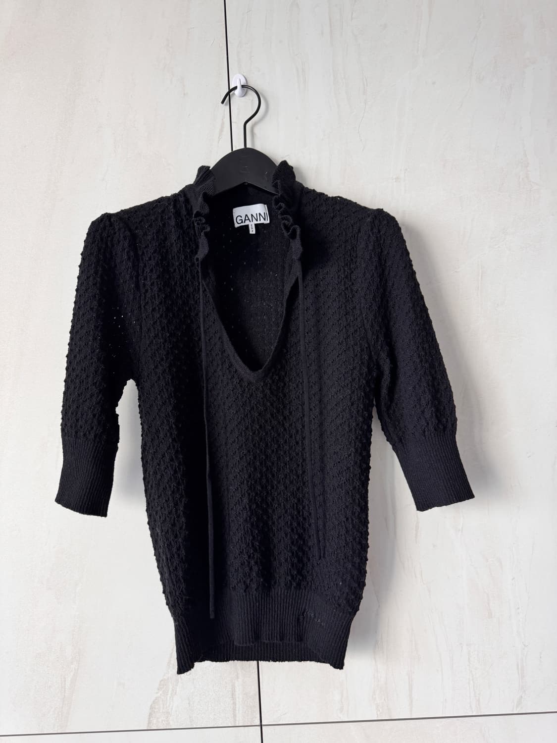 새상품 GANNI 블랙 니트 탑 XXS(44사이즈,55가능) 상품이미지2