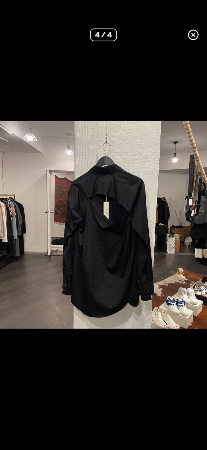 설밤 컷아웃 비대칭 셔츠 M 사이즈 상품이미지4