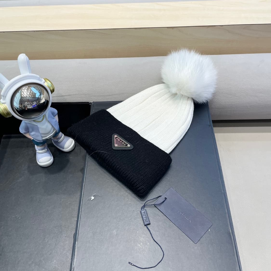 프라다 가을 겨울 모자
 상품이미지2