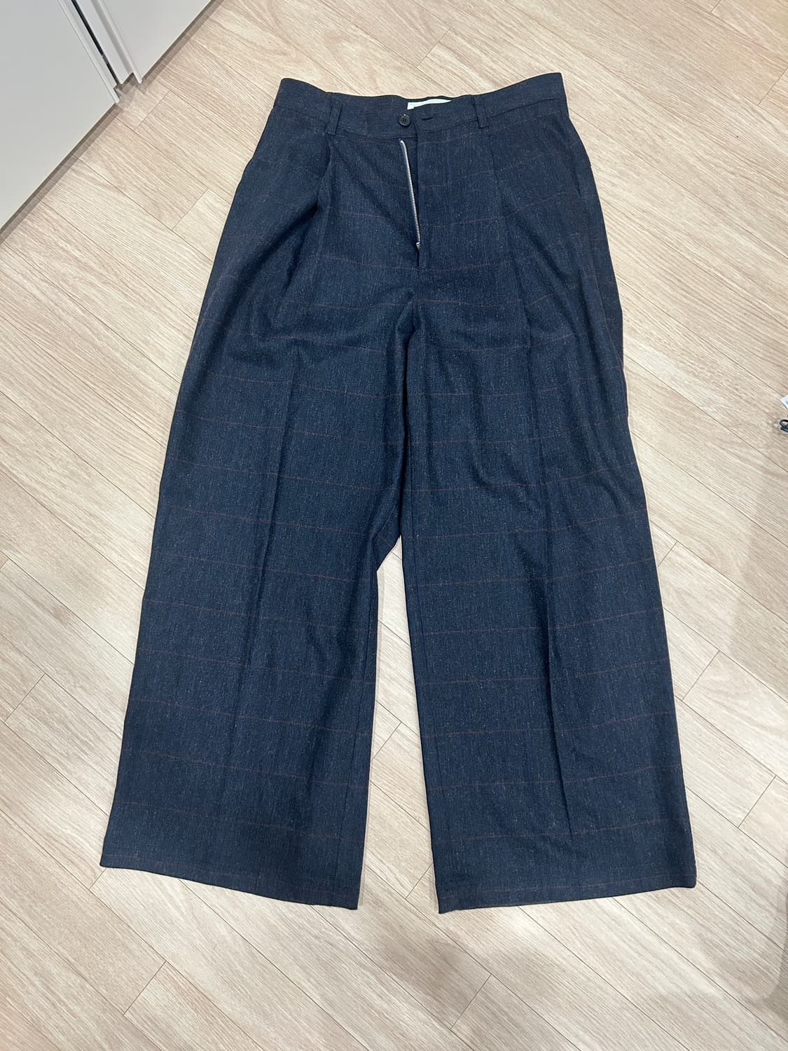 웨이비니스 딥 원턱 울 체크 트라우저 슬랙스 네이비 2 상품이미지3