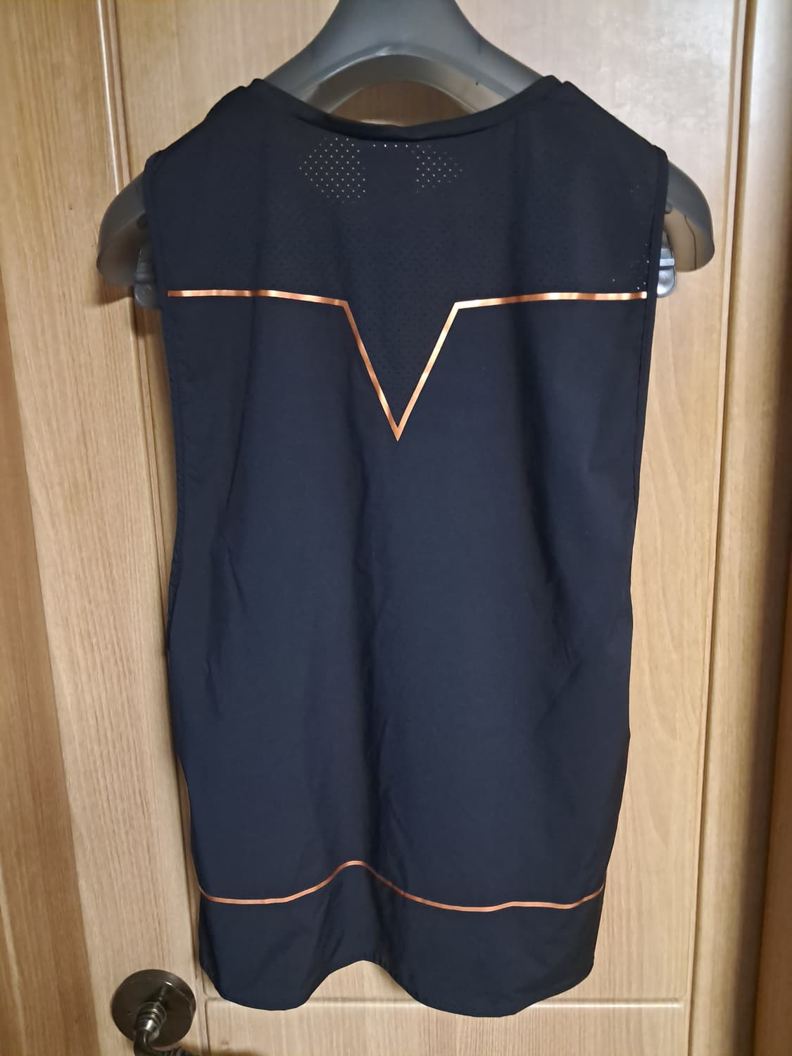 데상트 민소매티 여성S 상품이미지3