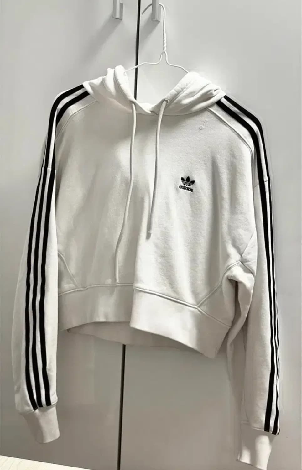 아디다스 삼선 크롭 후드티 화이트 상품이미지1