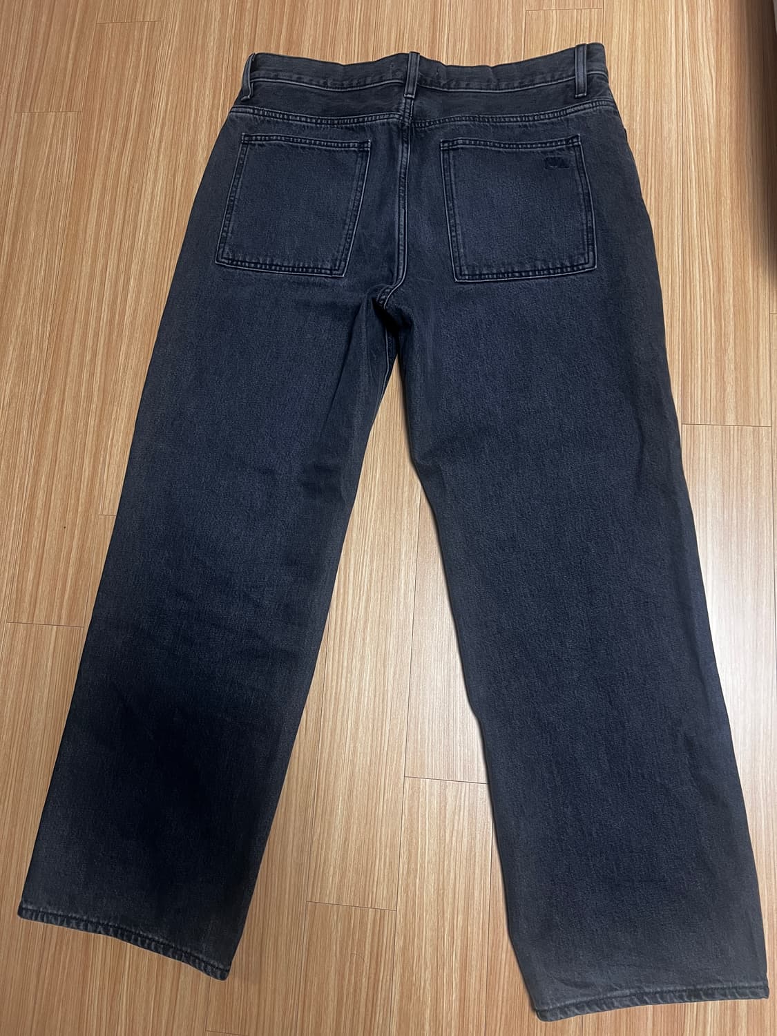 유니클로 × JW ANDERSON 스트레이트 진 상품이미지2