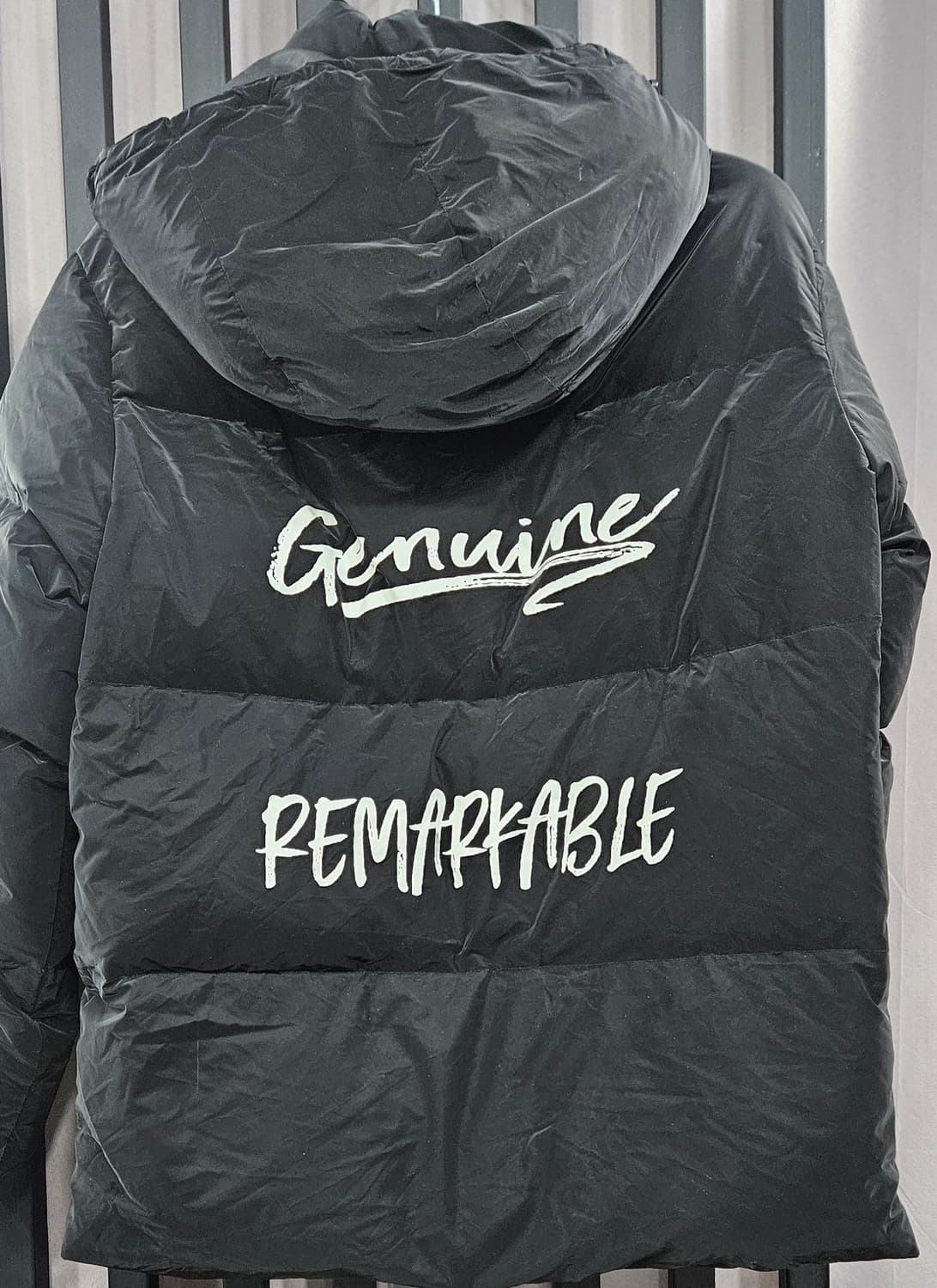 (남녀공용)에비수 레귤러핏 등판 그래피티 덕다운 점퍼 S 상품이미지2