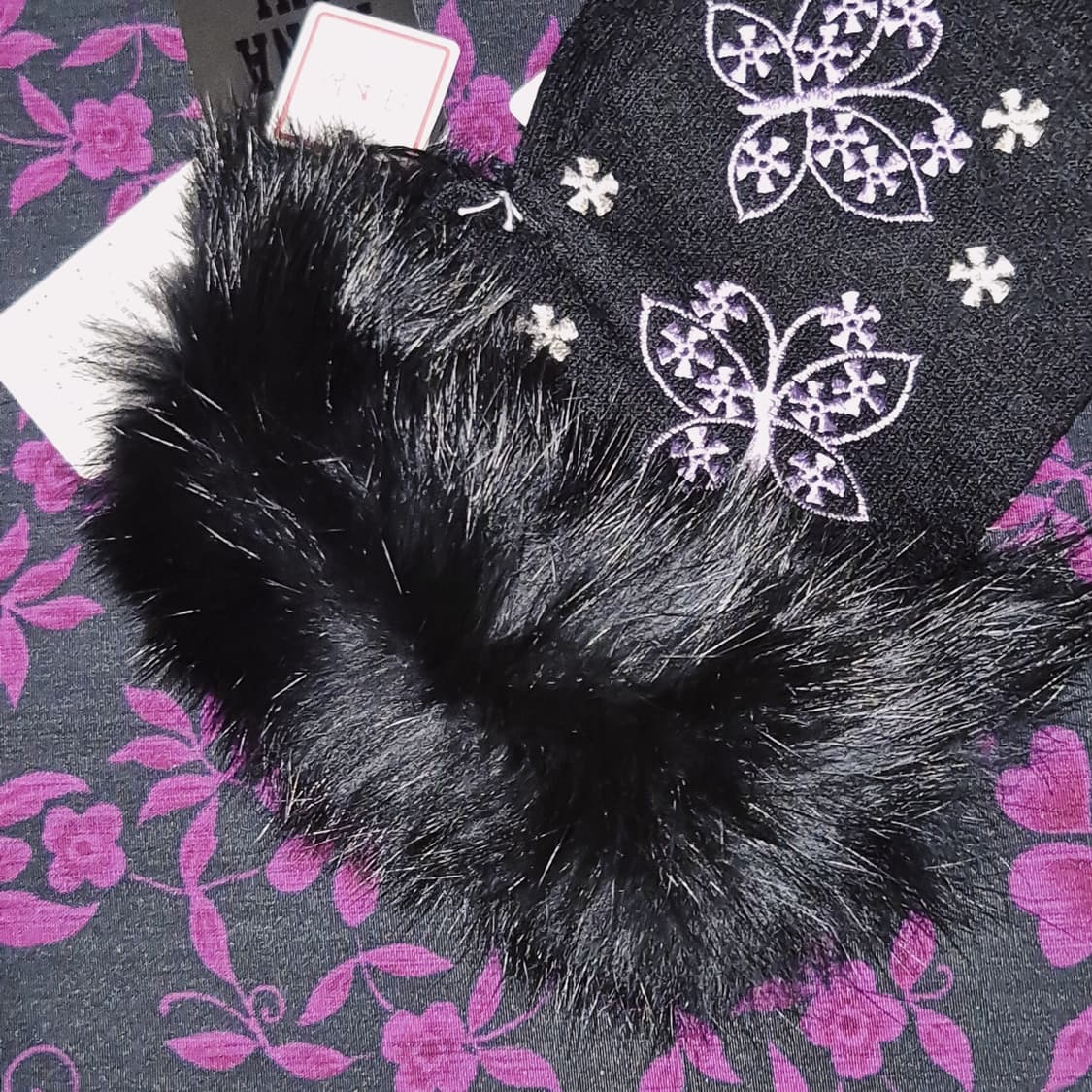 07s 안나수이 블랙 나비 래빗 퍼 울 터치 장갑 상품이미지6