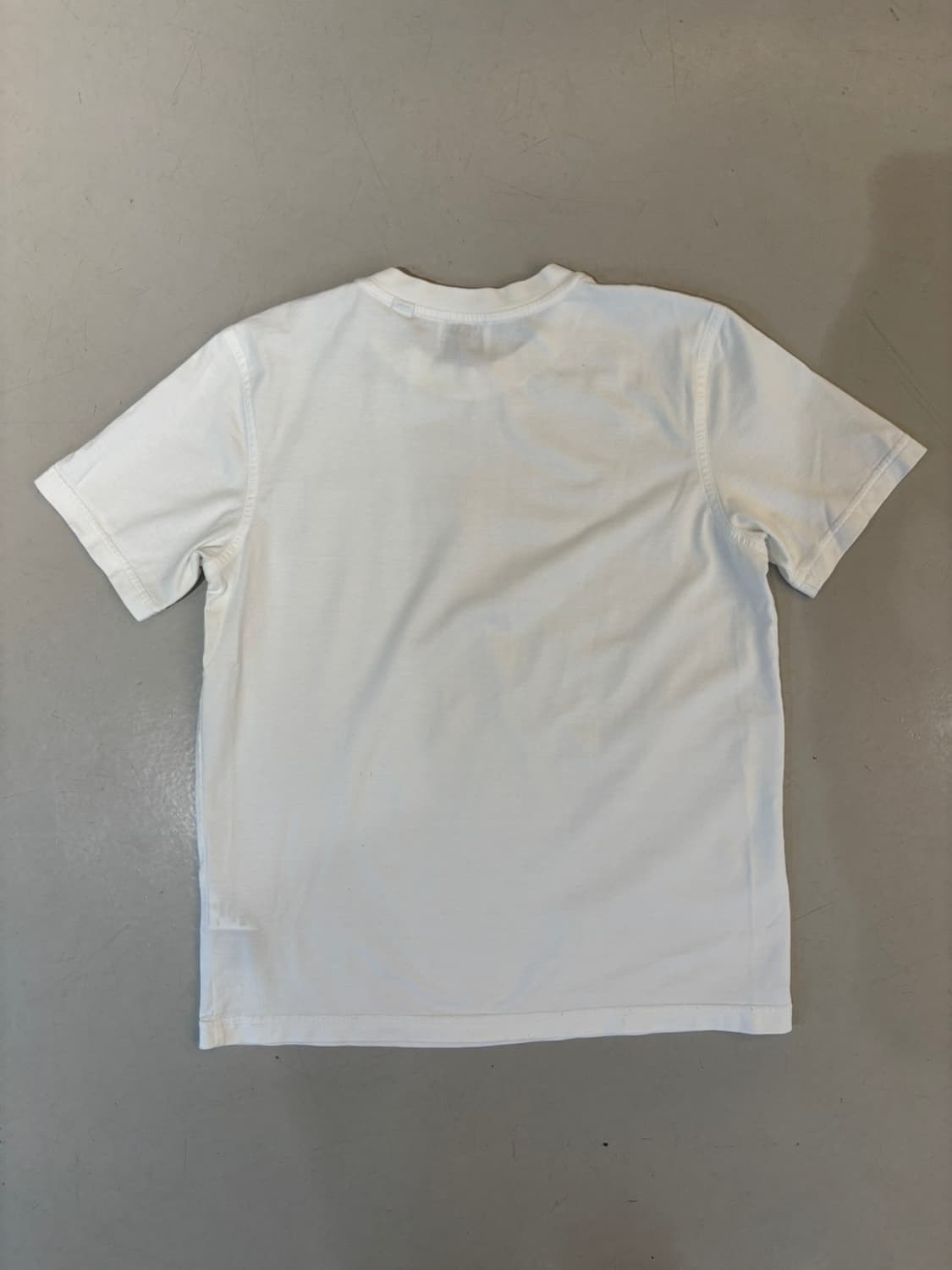 Burberry Round T 상품이미지5