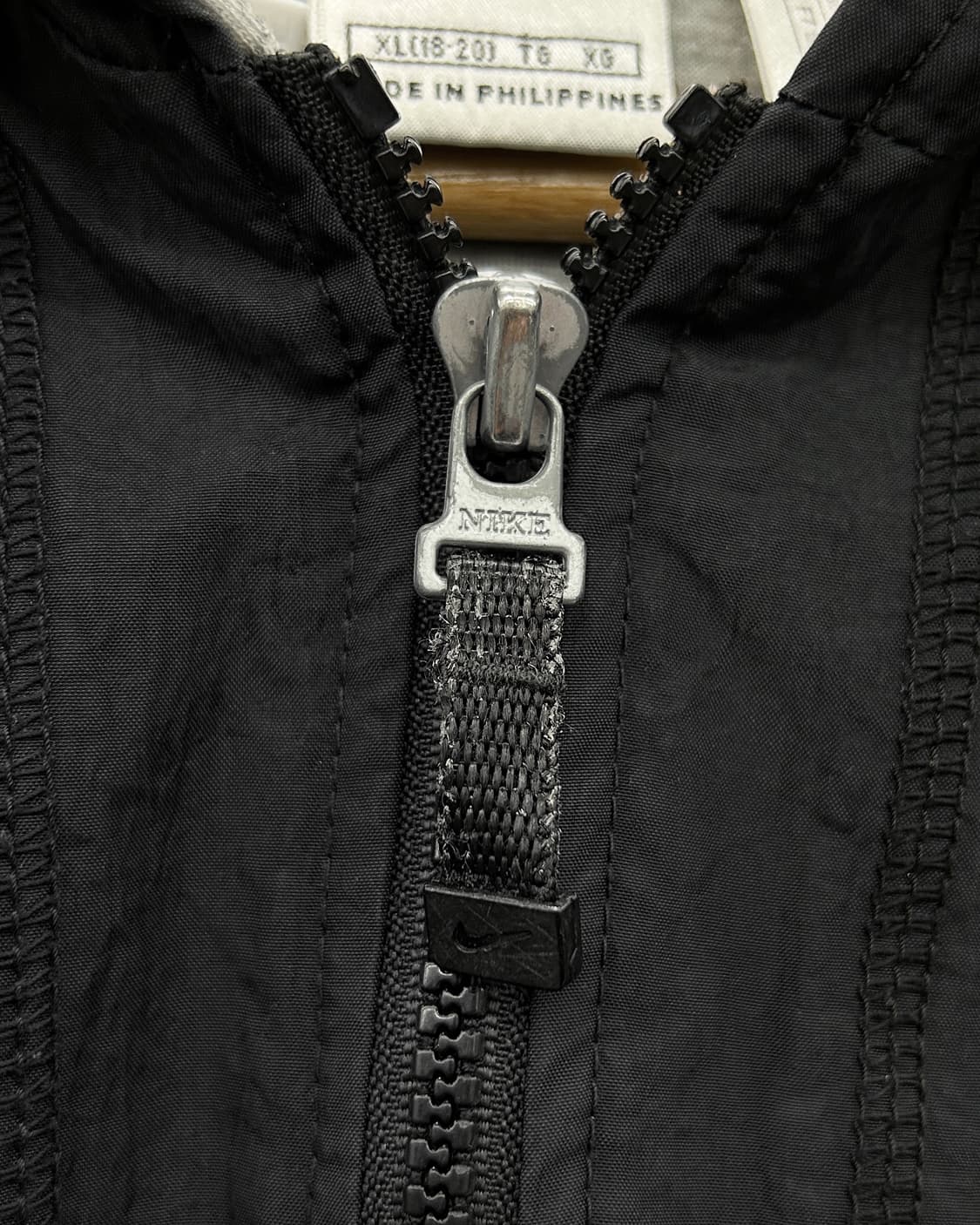 나이키 90s 빅스우시 나일론쉘 퀼티드 후드 점퍼 블랙 상품이미지6