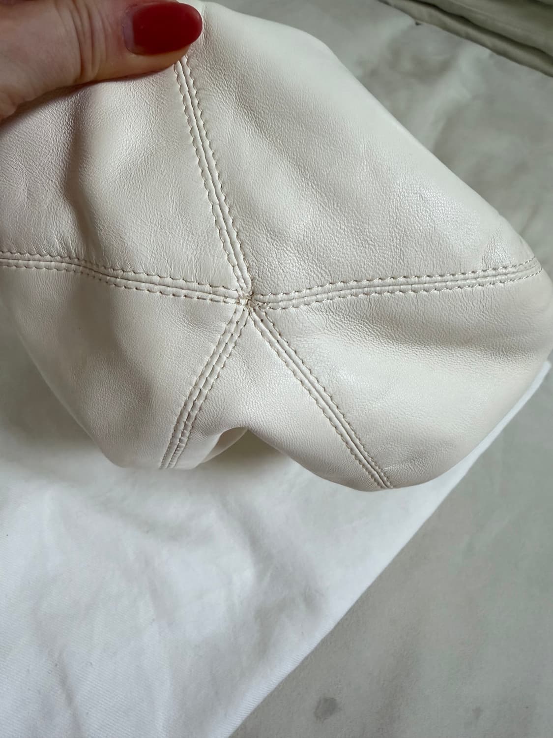 르메르 펄스 볼백 아이보리 상품이미지8