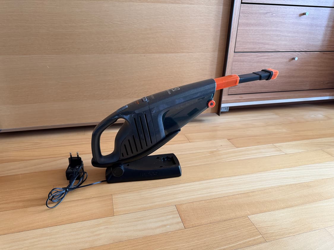 일렉트로룩스 라피도 청소기 무선 핸디 버큠 코드제 A9 Electrolu 상품이미지1