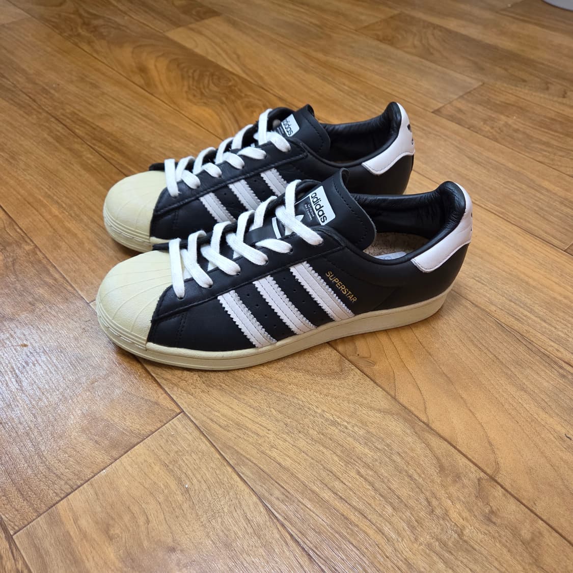 아디다스 슈퍼스타 프리미엄 240 상품이미지1