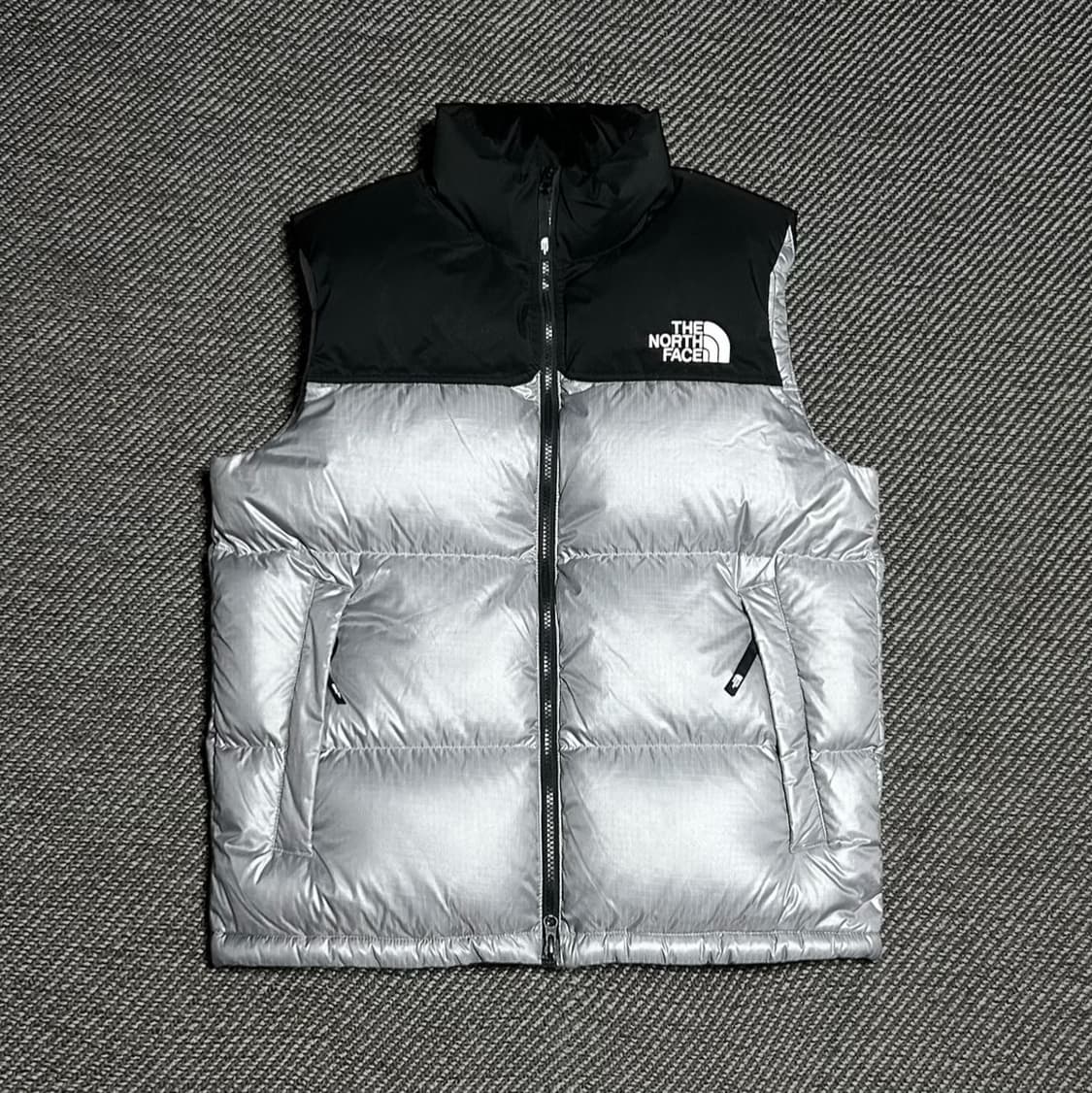 [XL] Northface 노스페이스 눕시 신형 검/회 패딩조끼 상품이미지1