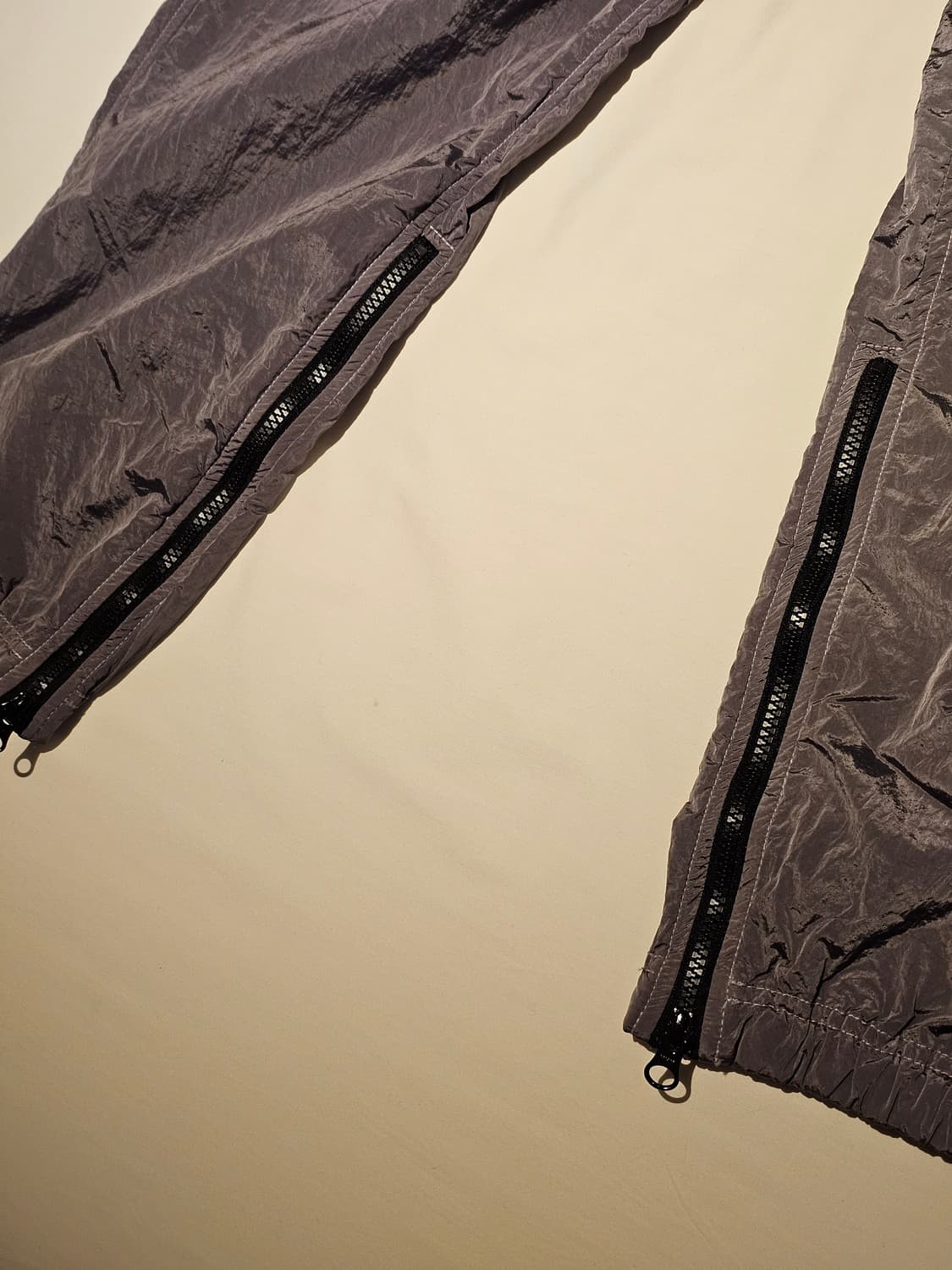 스톤아일랜드 나일론 메탈 지퍼 팬츠 (새 상품) 상품이미지4