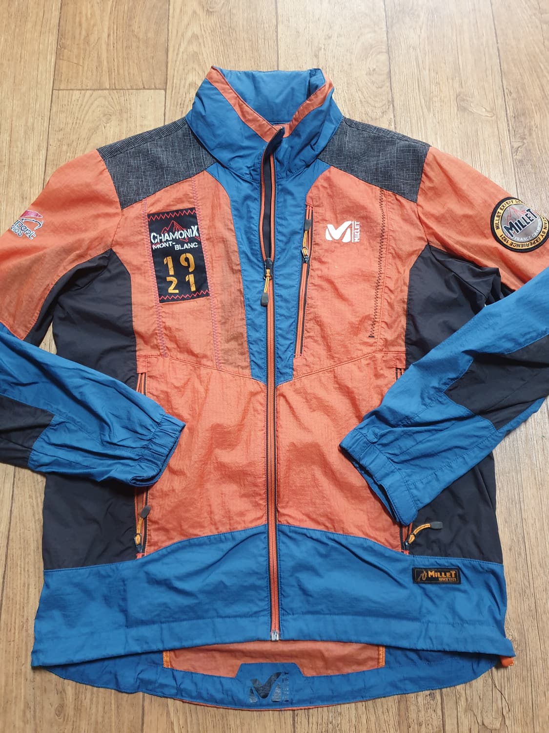 1117 밀레 아웃도어 바람막이 95 사이즈입니다 상품이미지2