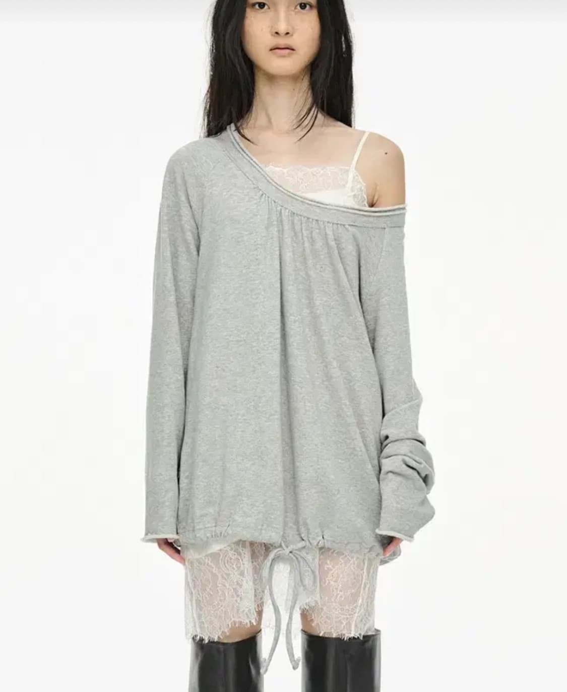 세릭 라운드 헴 스트링 탑 그레이 상품이미지1