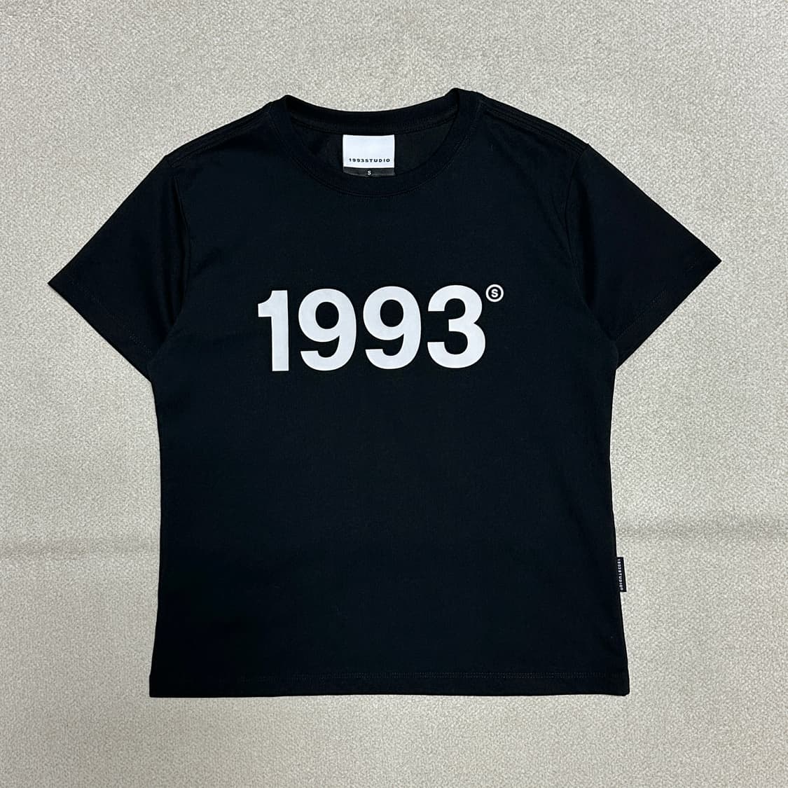 1993스튜디오 1993 빅로고 우먼 레귤러핏 티셔츠 상품이미지1