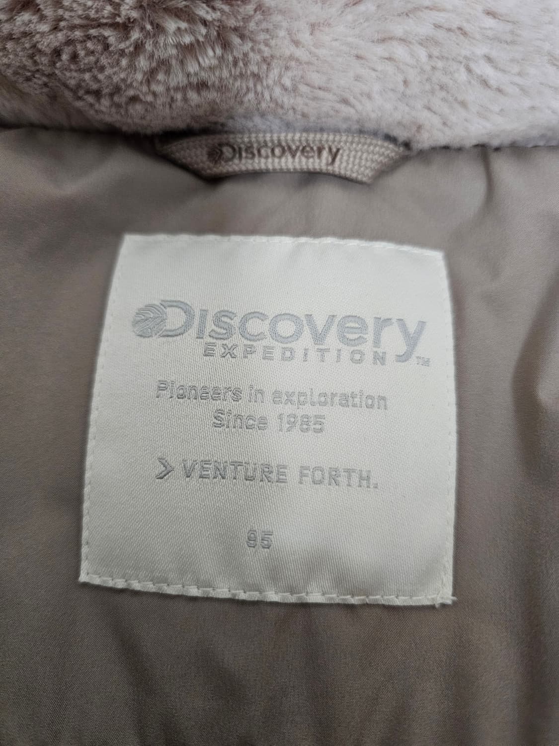 디스커버리 여성 덕다운 숏패딩 95 상품이미지3