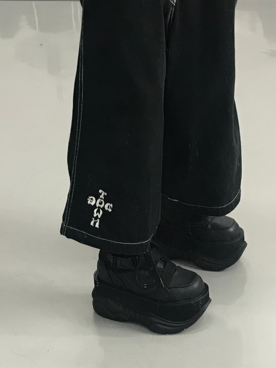 도그타운 블랙 버뮤다 팬츠 상품이미지3