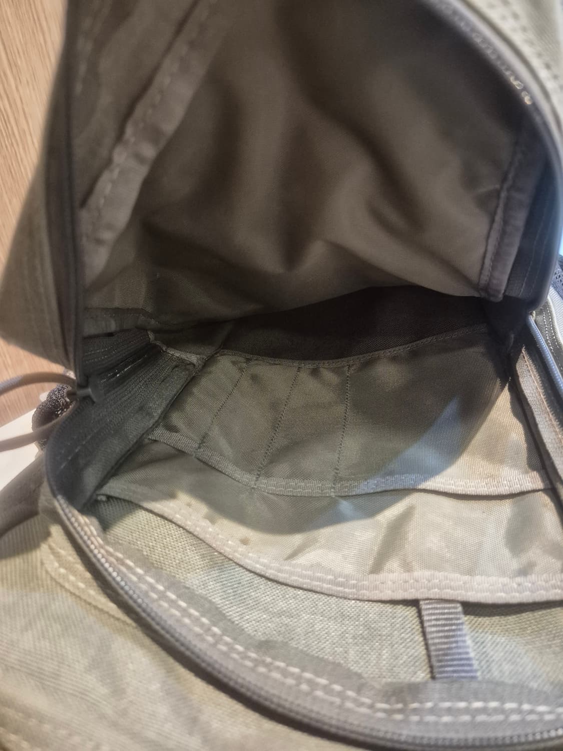 맥포스 블루제이 백팩 판매합니다 
자연스런 사용감외엔 마모손상 없습니다  상품이미지3