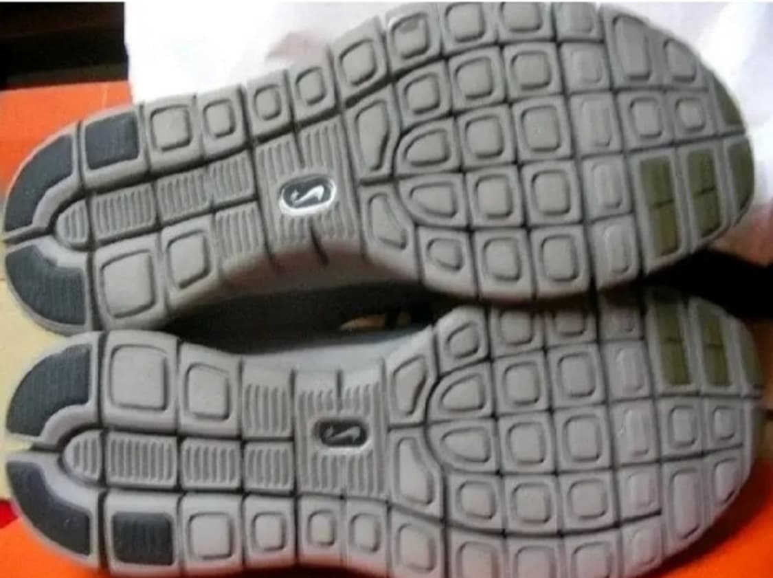 나이키 프리 허라취 라이트 270 상품이미지6