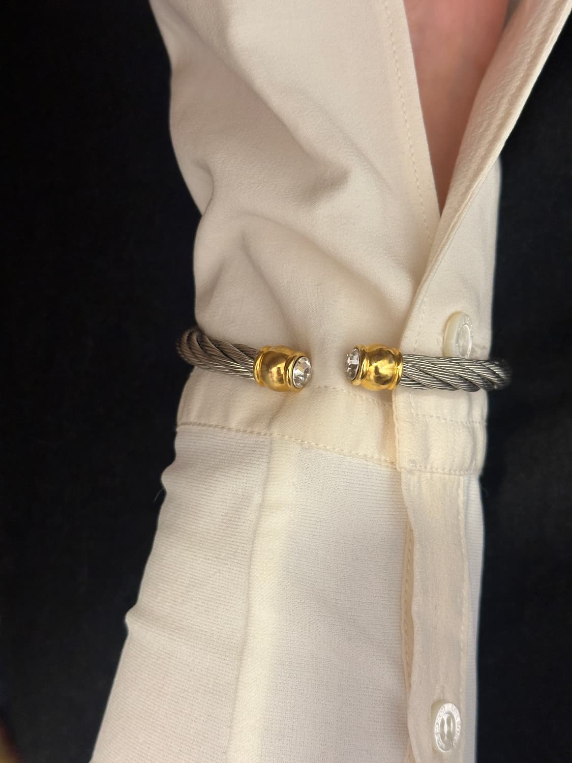 Twisted Elegance Bangle 상품이미지1