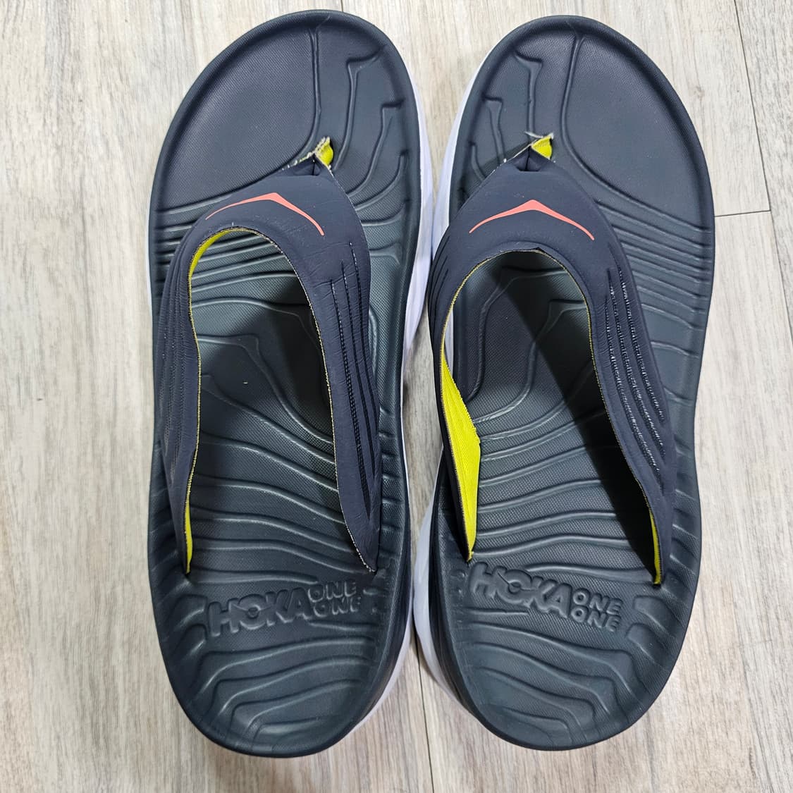 호카 오라 리커버리 플립 270 상품이미지1