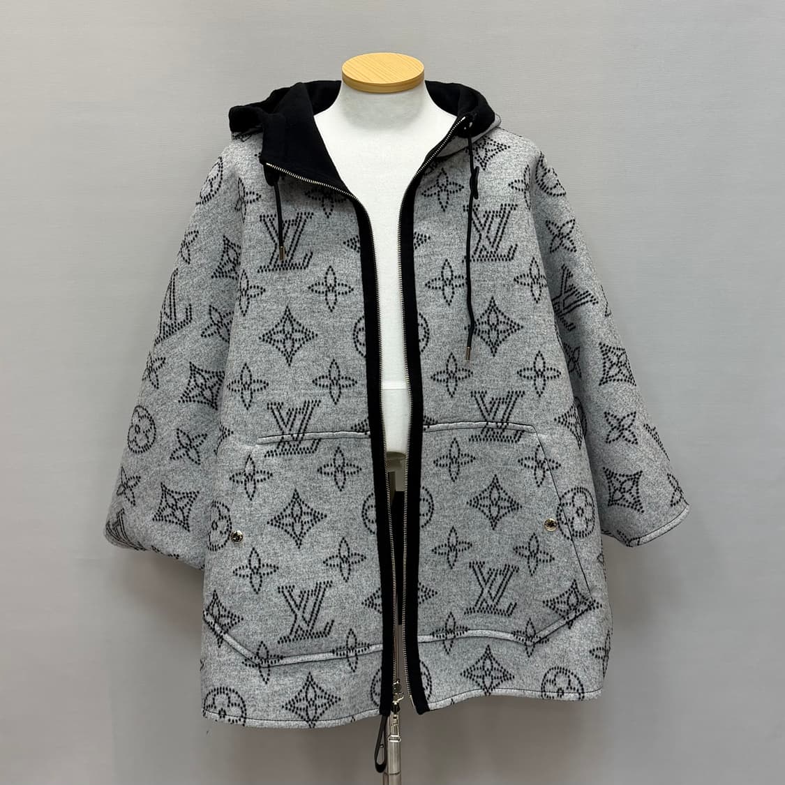 루이비통 리버서블 후디드 케이프  상품이미지1