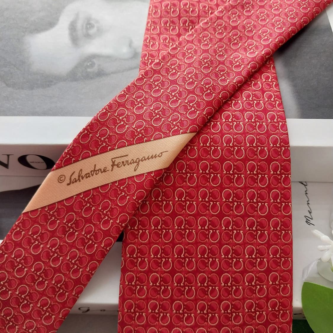 살바토레 페라가모 실크 간치니 패턴 넥타이 8.8cm A+등급 K2148 상품이미지3