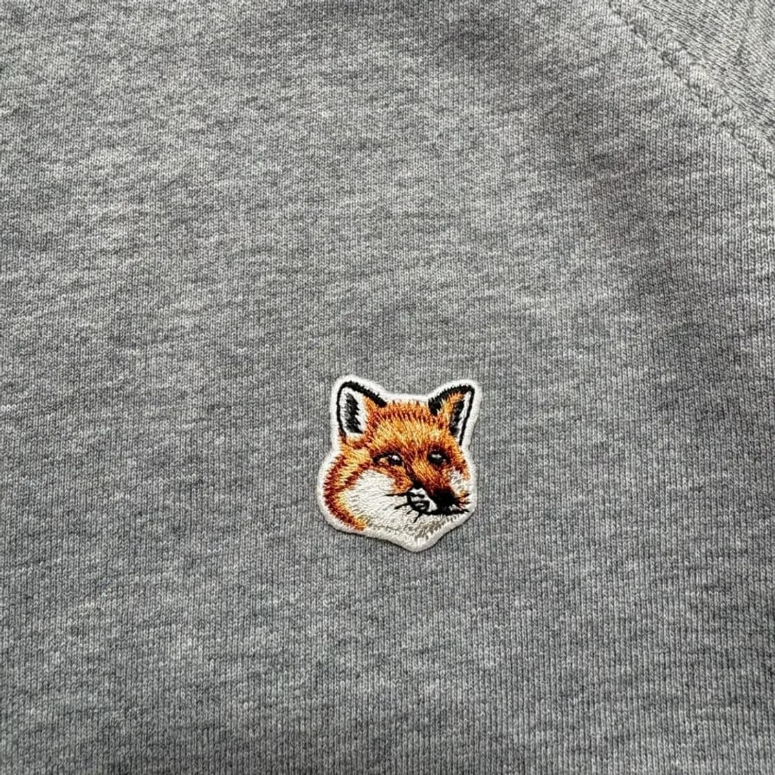 메종키츠네 폭스헤드  맨투맨 M 회색 상품이미지3