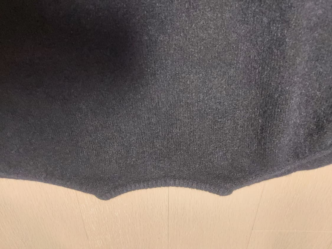 타일레 모헤어 브이넥 블랙 2사이즈 상품이미지5