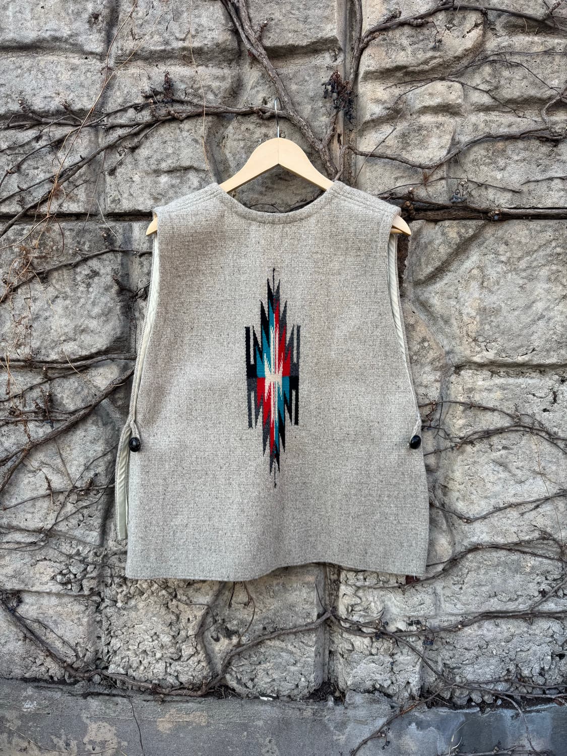 오르테가 핸드 우븐 울 치마요 베스트 옆트임 그레이 웨스턴 네이티브 조끼 상품이미지2