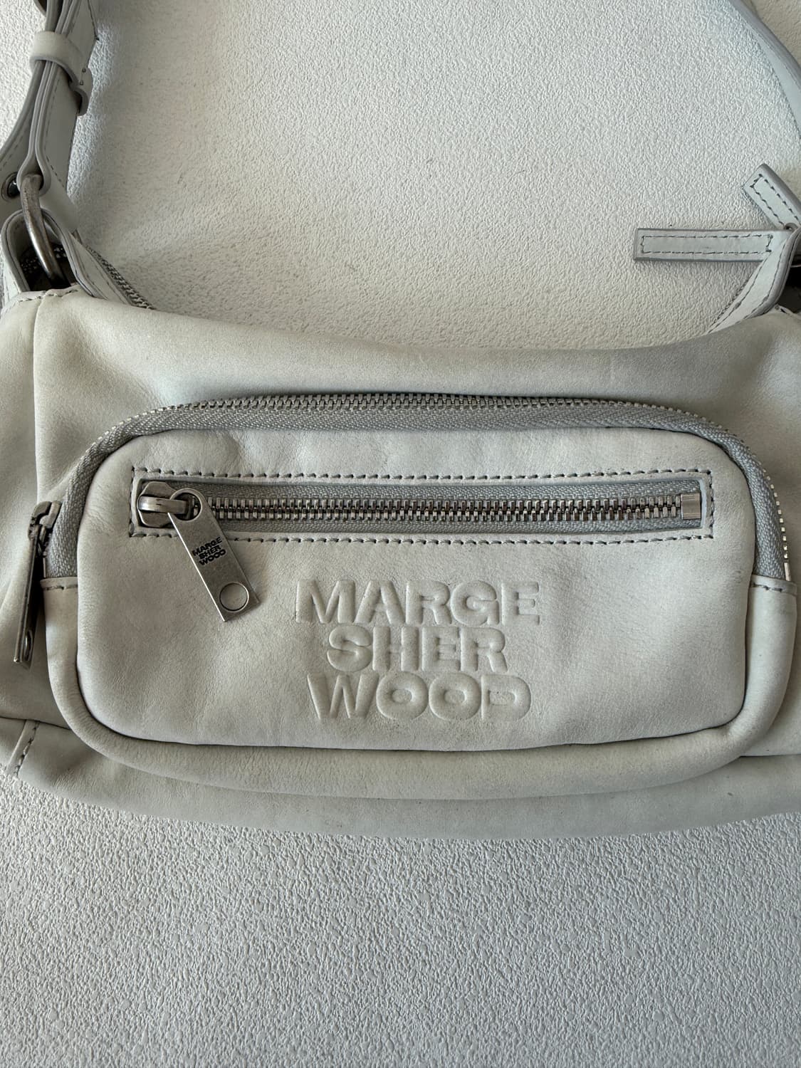 마지셔우드(MARGESHERWOOD) 레더 숄더백 상품이미지3