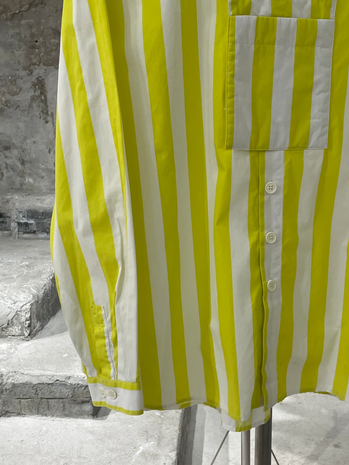 써네이 옐로우 스트라이프 센터 포켓 코튼 셔츠 상품이미지4