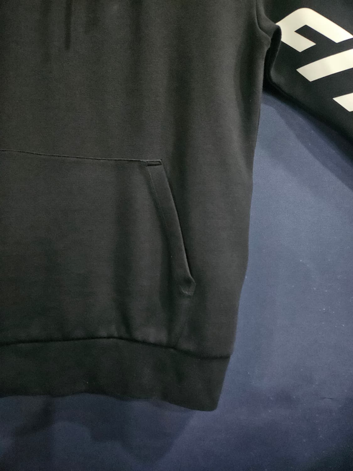 다이나핏 프린팅 블랙 남성 세미오버핏 95 포켓 후드티  상품이미지6