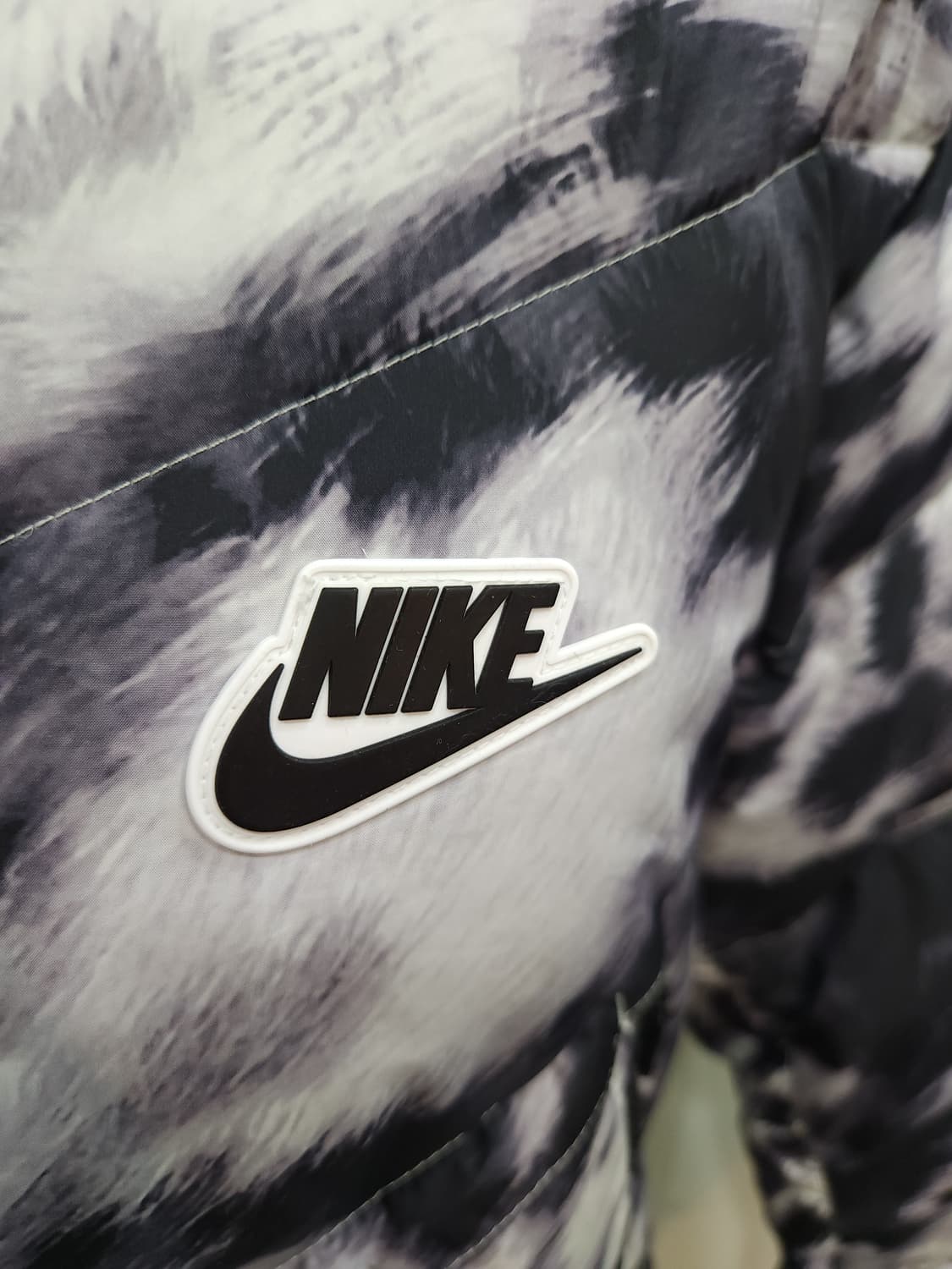  나이키 윈드런너 오리털 숏 패딩점퍼

 상품이미지3